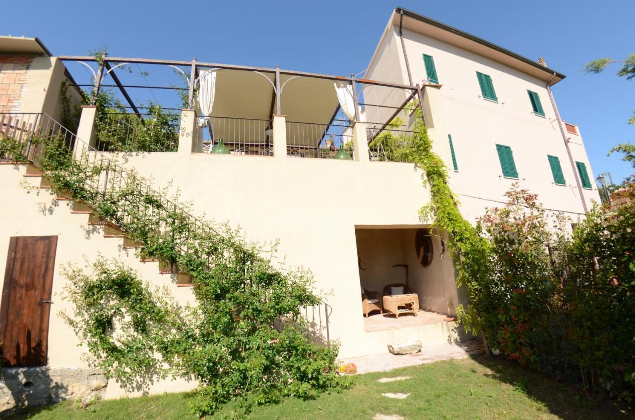 Al Colle Di Lari Vila Exterior foto
